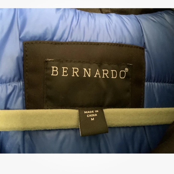 Bernardo Women’s Black Microbreathable Raincoat with Removable Hood Size Medium - Picture 2 of 12